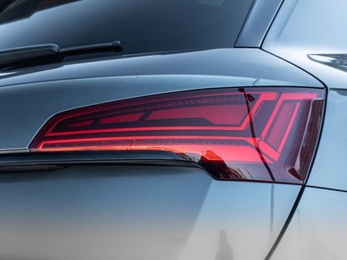 Certified 2022 Audi SQ5 Premium Plus w/ Premium Plus Package image 34