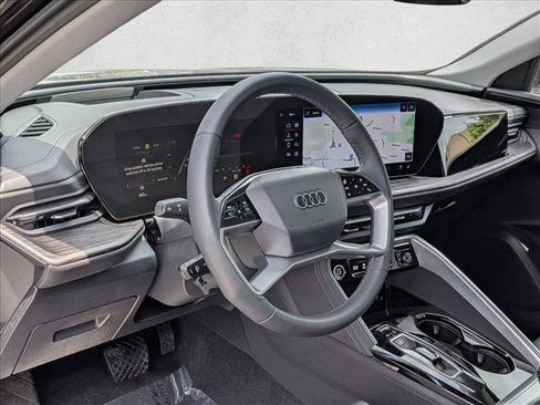 New 2025 Audi Q5 Premium Plus AWD/4WD image 3