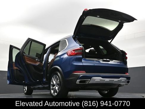 Used 2019 BMW X5 xDrive40i w/ Premium Package 2 AWD/4WD image 37