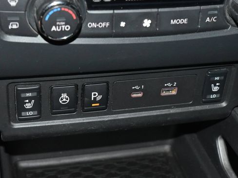 Certified 2022 Nissan Frontier SV AWD/4WD image 14