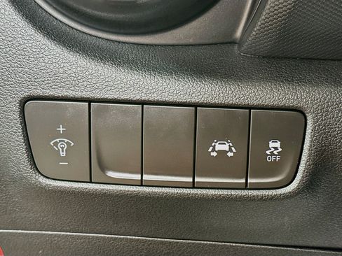 Used 2019 Hyundai Kona SE FWD image 10