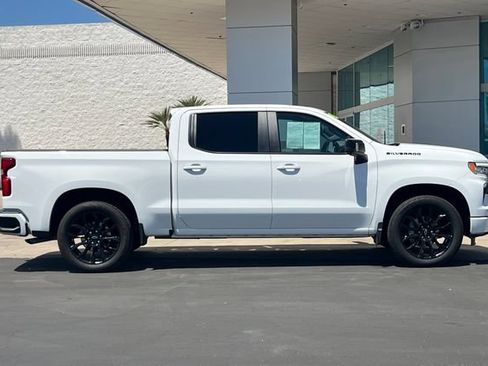 Used 2024 Chevrolet Silverado 1500 RST w/ Convenience Package II RWD image 3