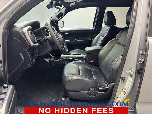 Used 2018 Toyota Tacoma Limited image 14