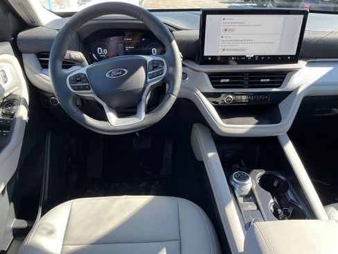 New 2026 Ford Explorer Active w/ Active Comfort Package image 7