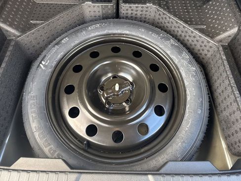 Used 2022 Ford Edge ST image 43