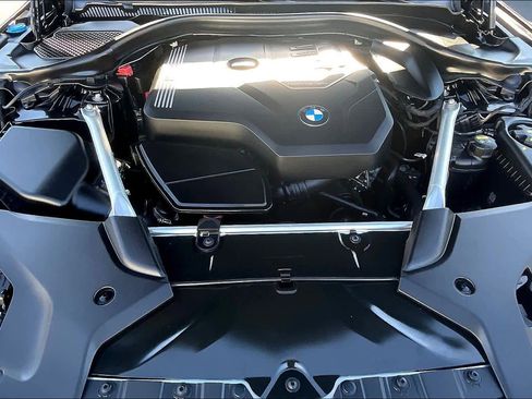 Used 2022 BMW 530i xDrive w/ Premium Package image 13