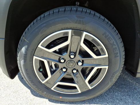 New 2026 Jeep Cherokee Laredo image 10