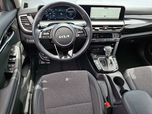 Used 2024 Kia Seltos S AWD/4WD image 12