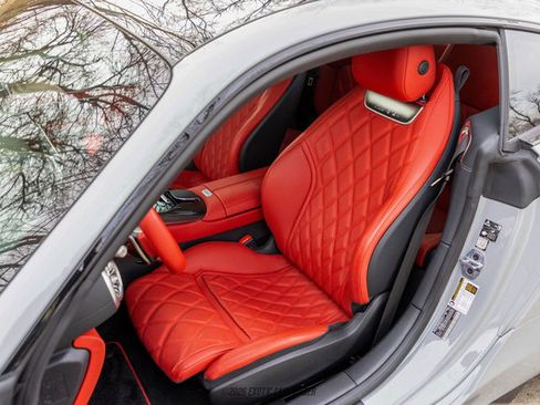 Used 2025 Mercedes-Benz AMG GT 63 image 35