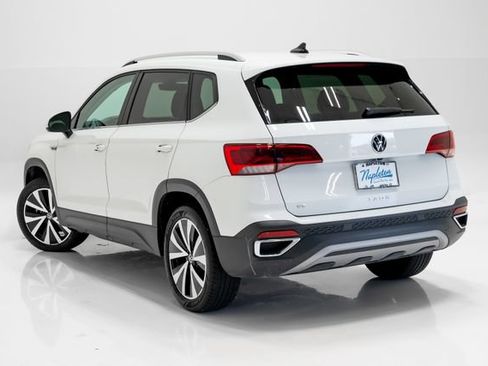 Used 2024 Volkswagen Taos SE FWD image 29