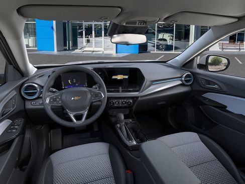 New 2026 Chevrolet Trax LT w/ LT Convenience Package FWD image 38