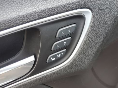 Used 2018 Acura TLX w/ Technology Package FWD image 5
