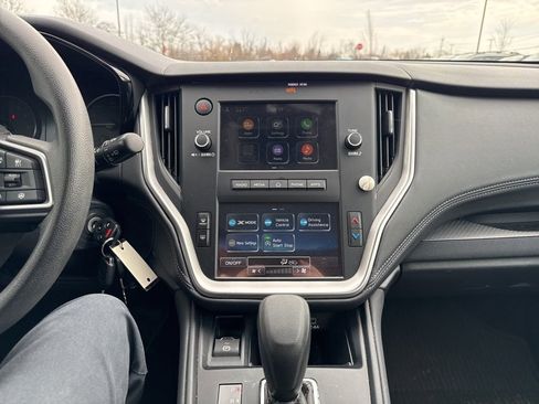 Used 2024 Subaru Outback 2.5i image 11