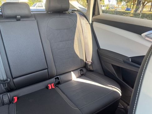 Used 2025 Volkswagen Taos SE image 37