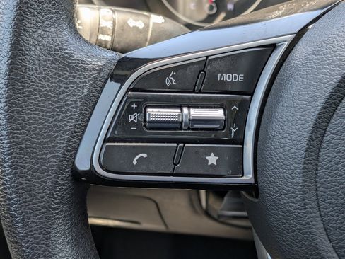 Used 2022 Kia Forte LXS w/ LXS Technology Package FWD image 21