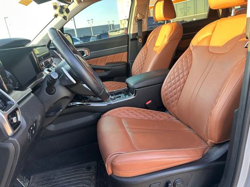 Used 2023 Kia Sorento SX Prestige image 8