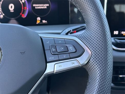 New 2026 Volkswagen Tiguan SE R-Line image 19