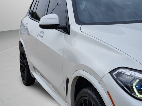 Used 2022 BMW X5 M50i w/ Executive Package AWD/4WD image 40