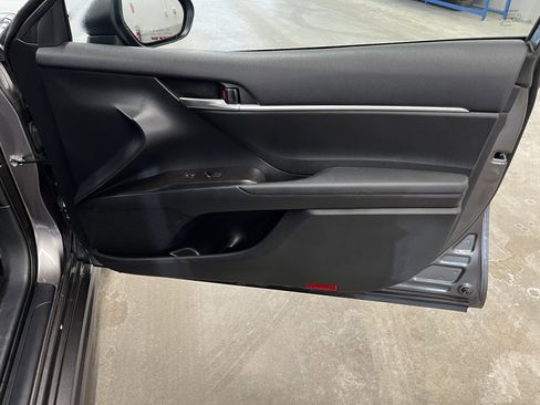 Used 2023 Toyota Camry SE image 18