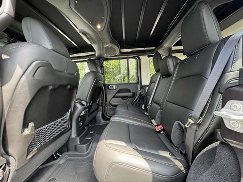 New 2025 Jeep Wrangler Unlimited Rubicon 392 image 14
