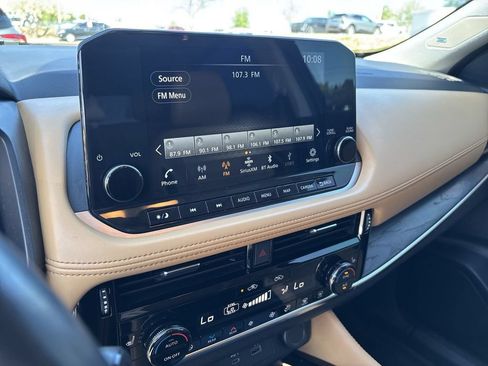 Used 2023 Nissan Rogue Platinum w/ Platinum Premium Package AWD/4WD image 18