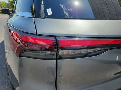 Certified 2025 INFINITI QX60 Pure image 10