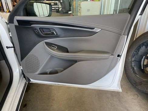 Used 2018 Chevrolet Impala LS FWD image 20