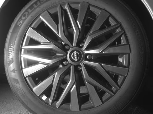Used 2025 Nissan Altima 2.5 SV FWD image 15