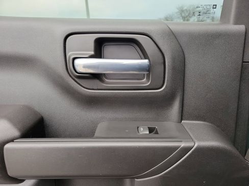 Used 2025 Chevrolet Silverado 1500 Custom Trail Boss w/ LPO, Dark Essentials Package image 14