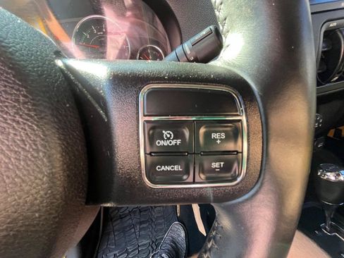 Used 2015 Jeep Wrangler Unlimited Sahara w/ Connectivity Group AWD/4WD image 22