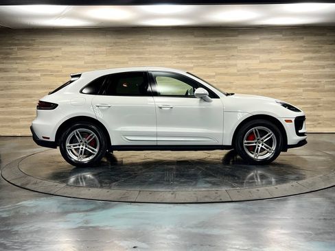 Used 2023 Porsche Macan AWD/4WD image 22