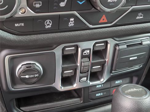 New 2026 Jeep Gladiator Sport AWD/4WD image 24