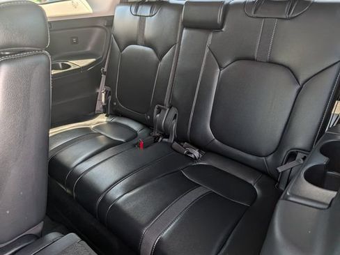 Used 2025 Honda Pilot EX-L image 46