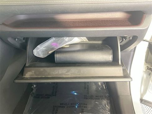 Used 2019 Toyota RAV4 Limited image 30