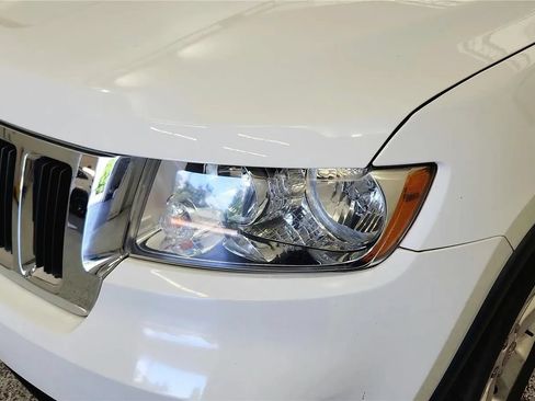 Used 2013 Jeep Grand Cherokee Laredo AWD/4WD image 14