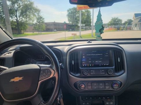 Used 2019 Chevrolet Colorado Z71 AWD/4WD image 8