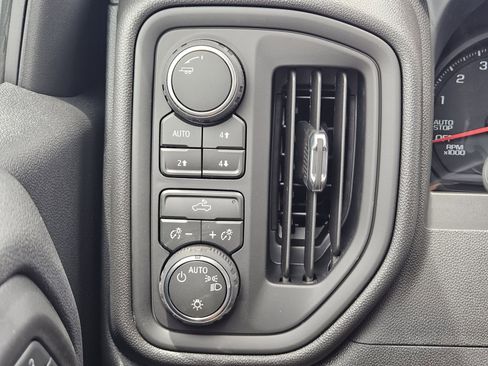 New 2026 Chevrolet Silverado 1500 Custom Trail Boss w/ LPO, Dark Essentials Package AWD/4WD image 24
