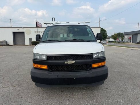 Used 2019 Chevrolet Express 2500 w/ Communications Package RWD image 4