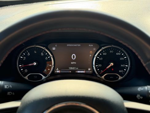 Used 2022 Jeep Renegade Latitude AWD/4WD image 16