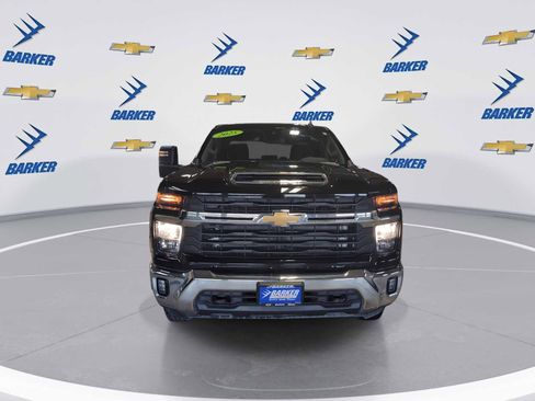 Used 2025 Chevrolet Silverado 2500 LT w/ Convenience Package image 3