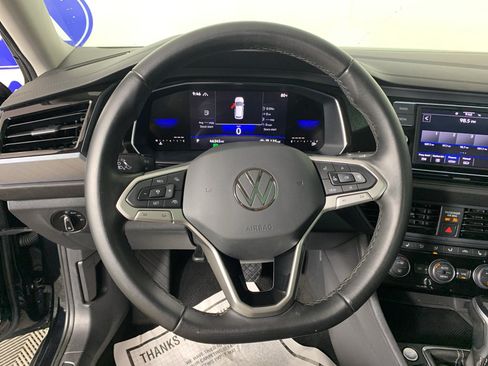 Used 2023 Volkswagen Jetta SE w/ Panoramic Sunroof Package FWD image 21