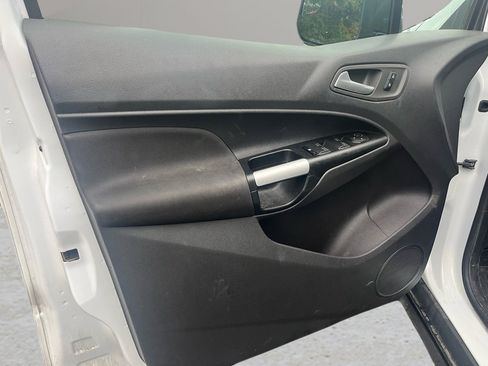 Used 2017 Ford Transit Connect XLT image 13
