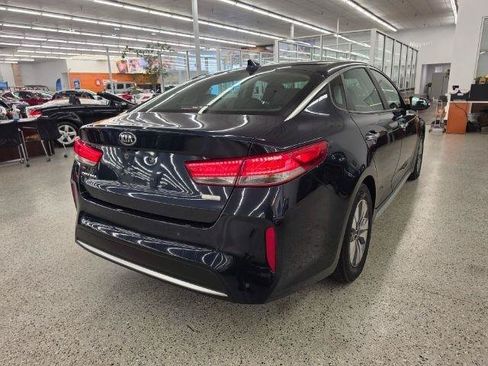 Used 2018 Kia Optima Premium w/ Convenience Package FWD image 5