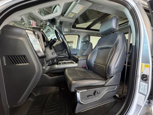 Used 2023 Ford F350 Lariat w/ Lariat Ultimate Package AWD/4WD image 12