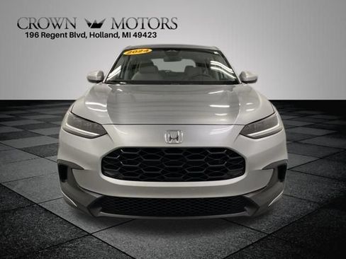 Used 2024 Honda HR-V LX image 2