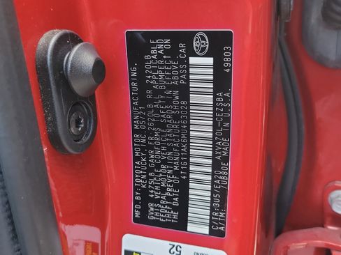 Used 2021 Toyota Camry SE image 30