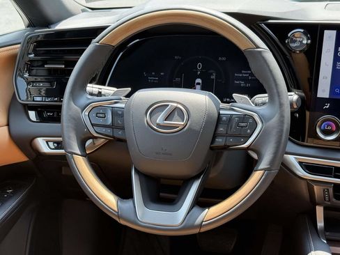Used 2025 Lexus RX 350h w/ Accessory Package AWD/4WD image 9