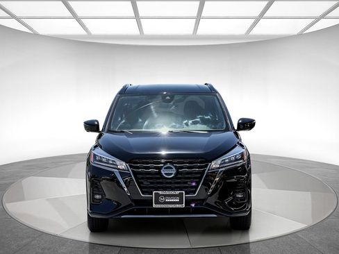 Used 2021 Nissan Kicks SR FWD image 6