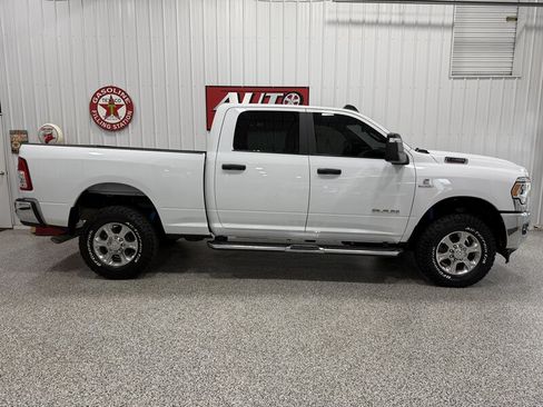 Used 2024 RAM 2500 Big Horn w/ Off Road Package AWD/4WD image 3
