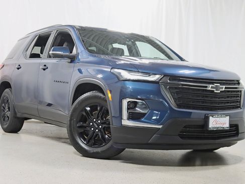 Used 2023 Chevrolet Traverse LT w/ Midnight/Sport Edition AWD/4WD image 6